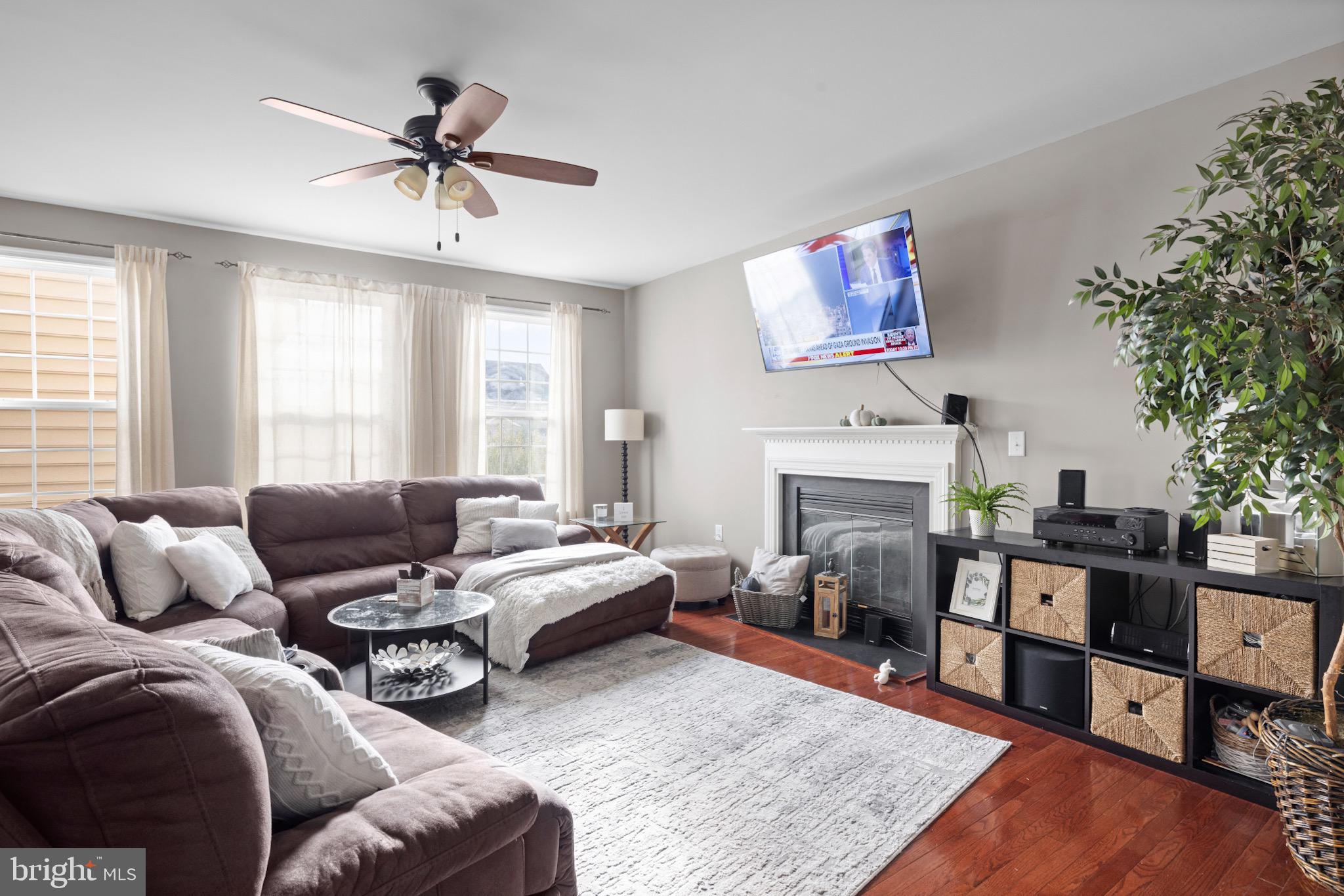 LAKELAND PLACE - Residential