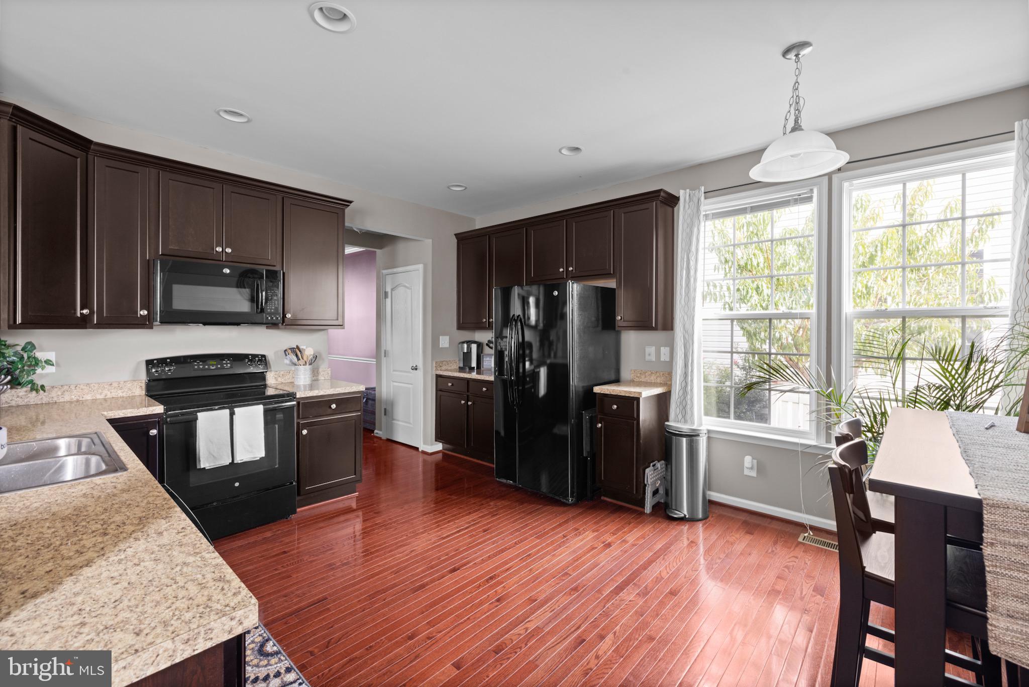 LAKELAND PLACE - Residential