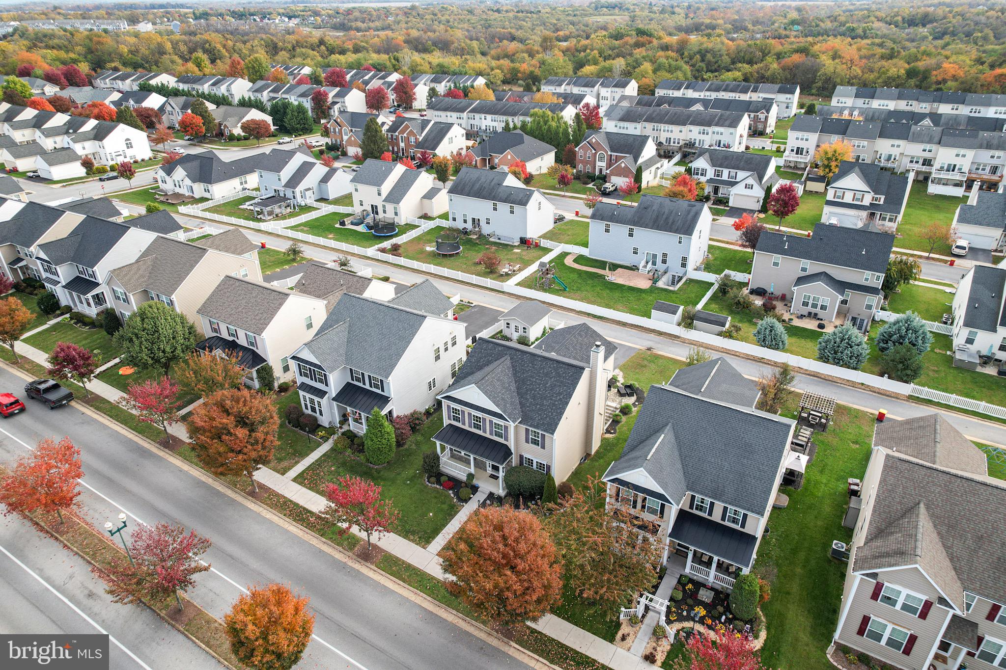 LAKELAND PLACE - Residential