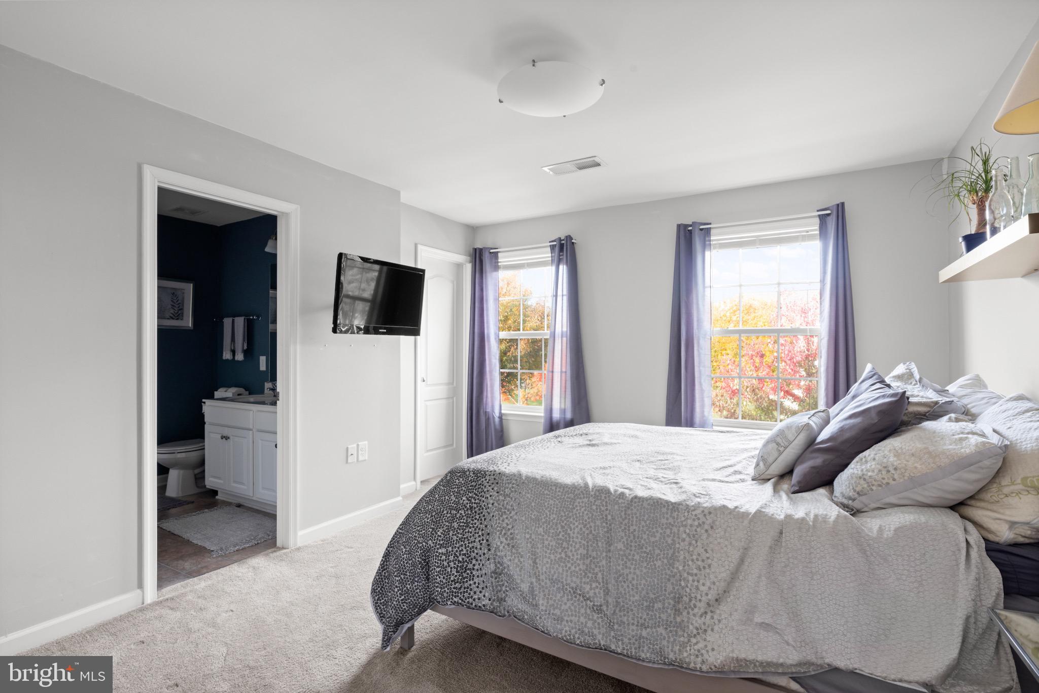 LAKELAND PLACE - Residential