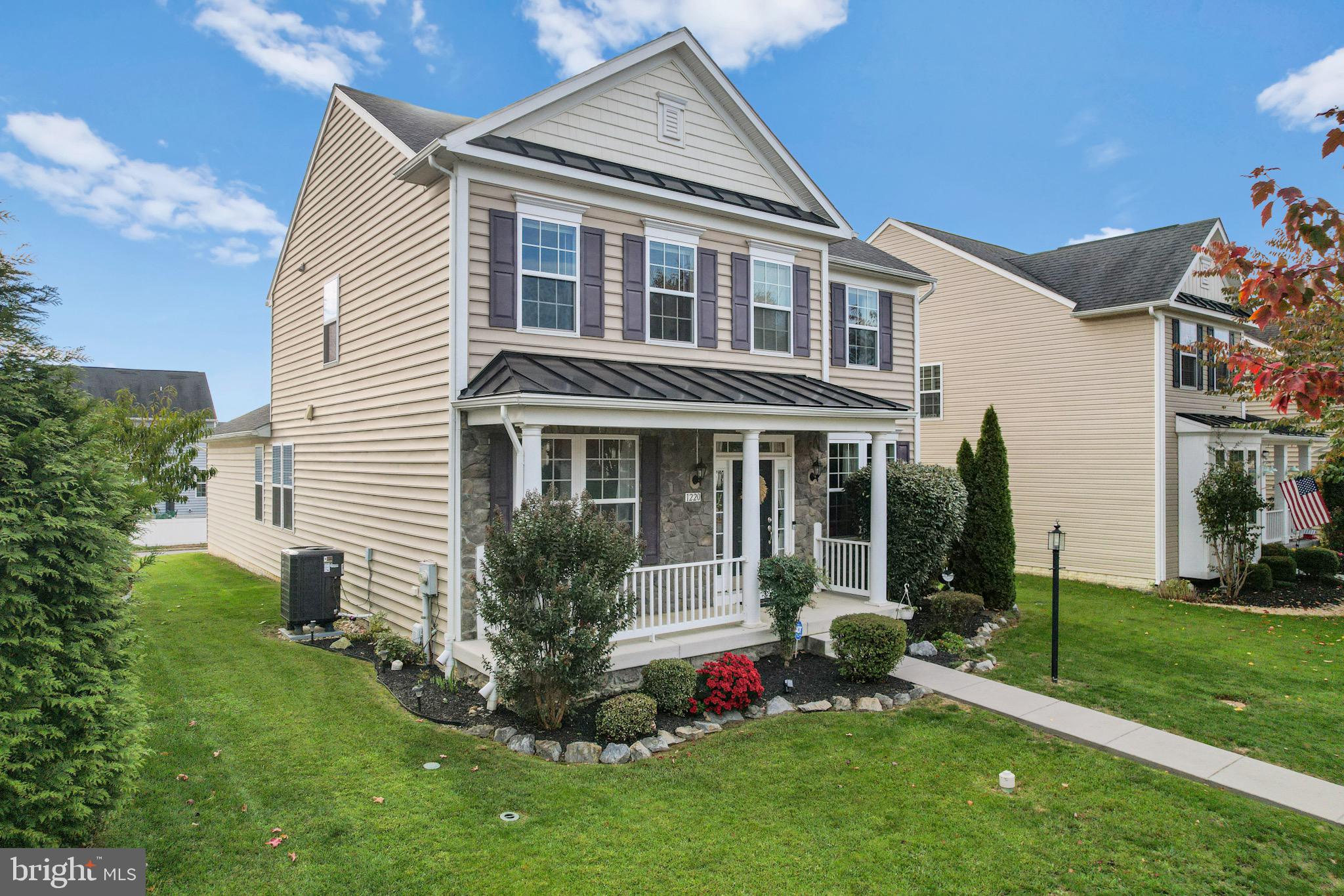 LAKELAND PLACE - Residential