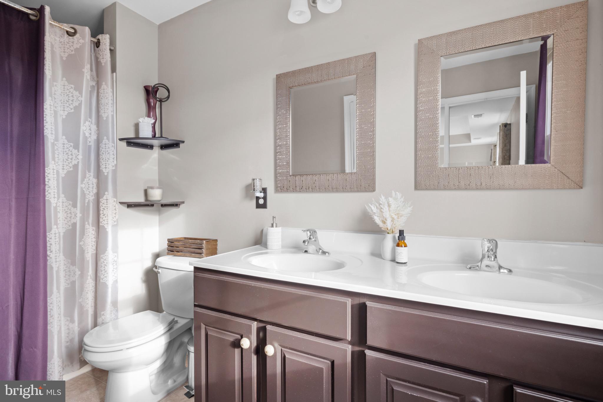 LAKELAND PLACE - Residential