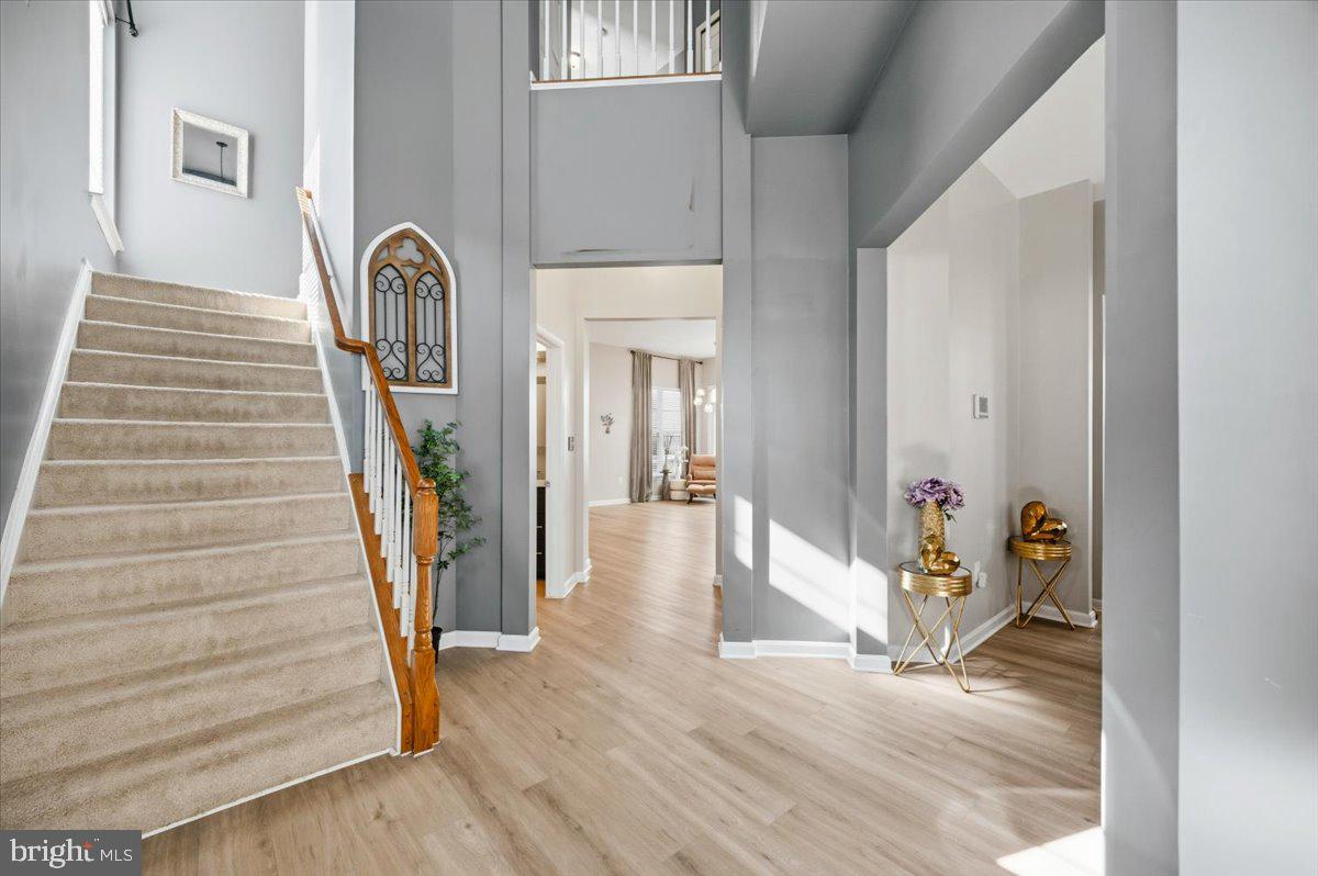 LAKE POINT ROUND HILL - Residential