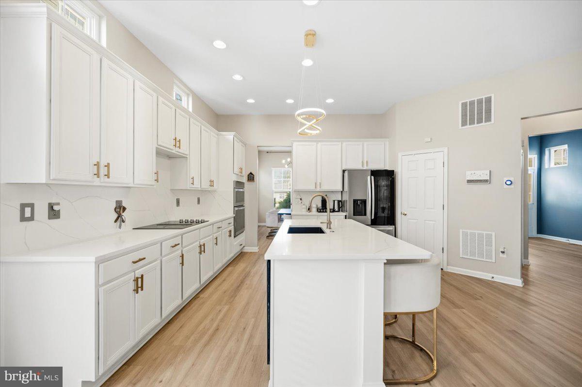 LAKE POINT ROUND HILL - Residential