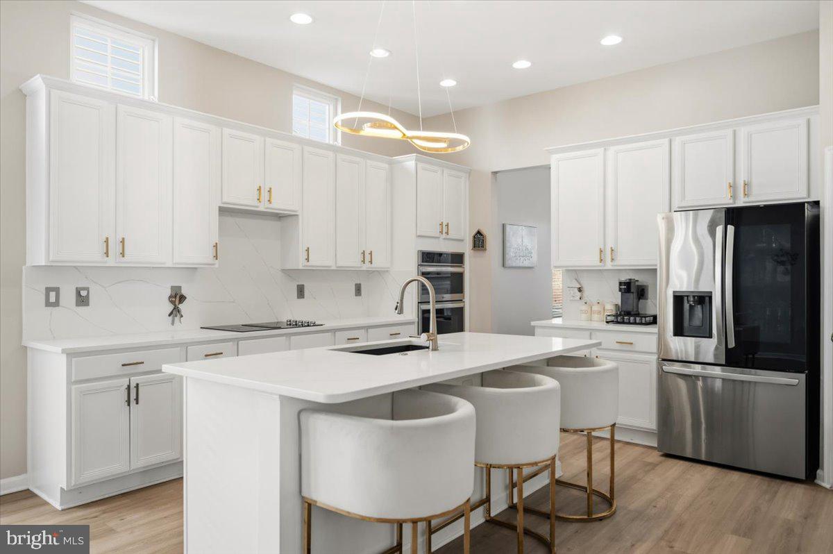 LAKE POINT ROUND HILL - Residential