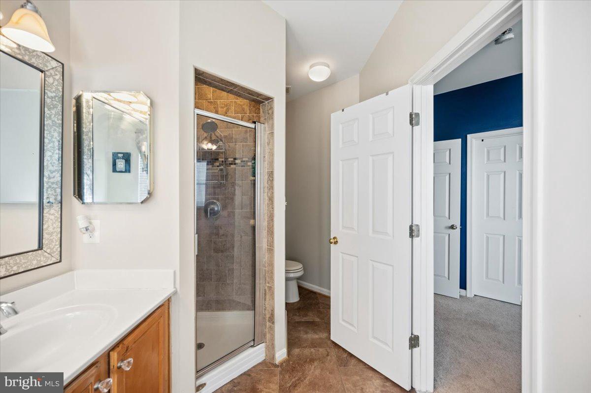 LAKE POINT ROUND HILL - Residential