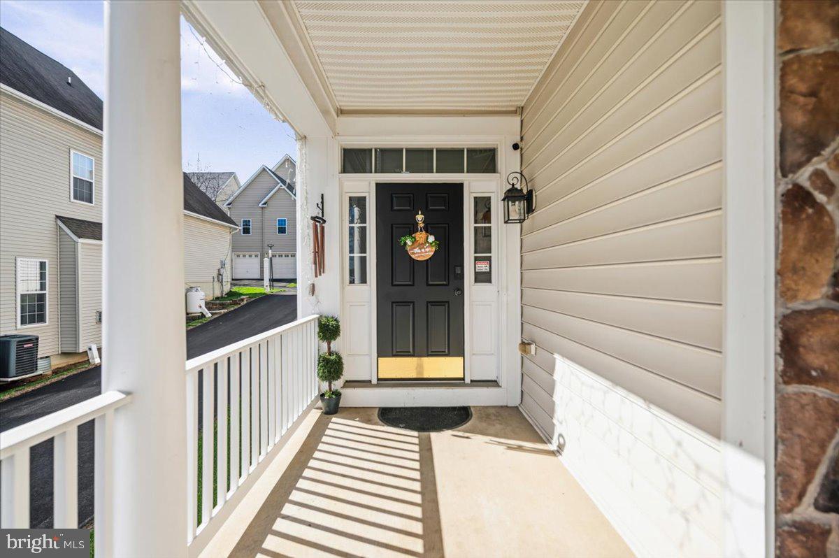 LAKE POINT ROUND HILL - Residential