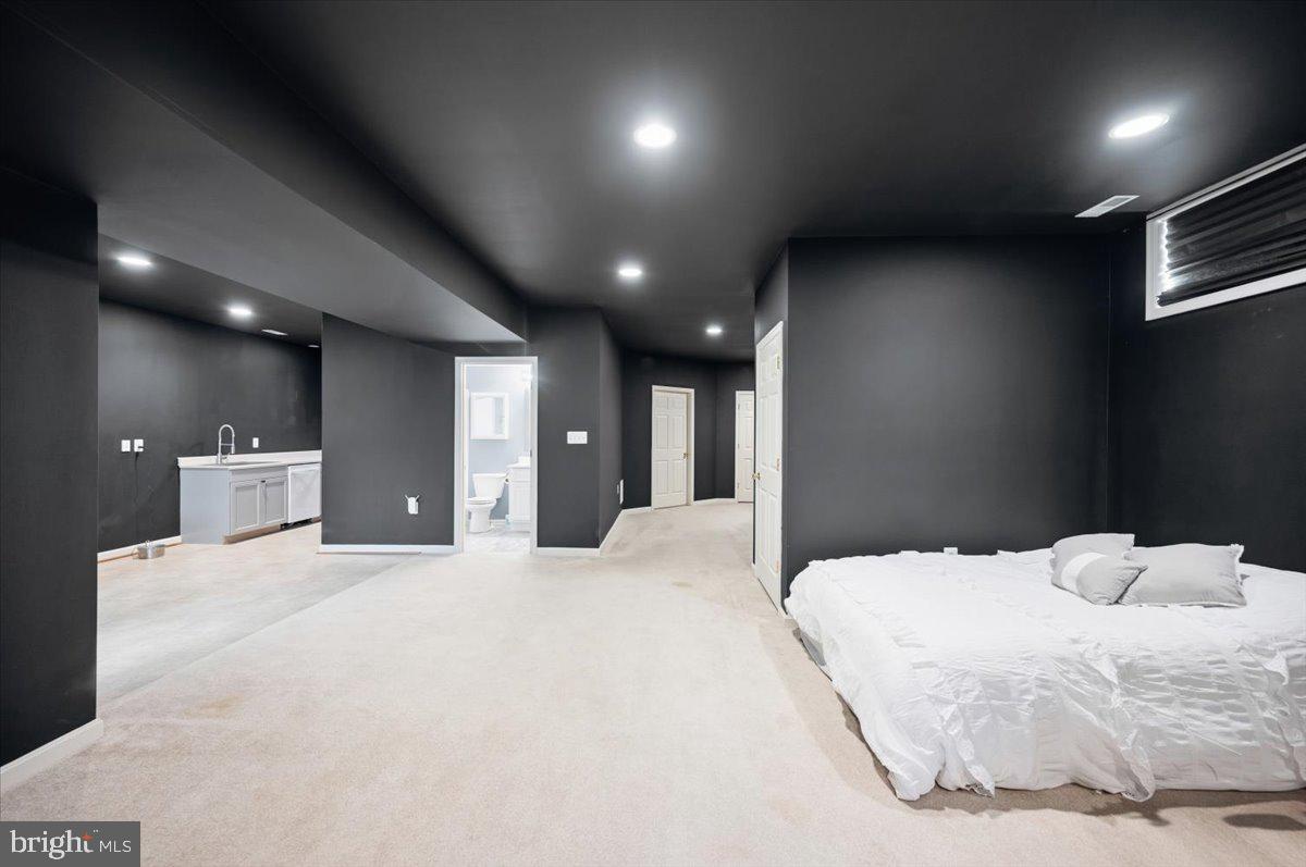 LAKE POINT ROUND HILL - Residential