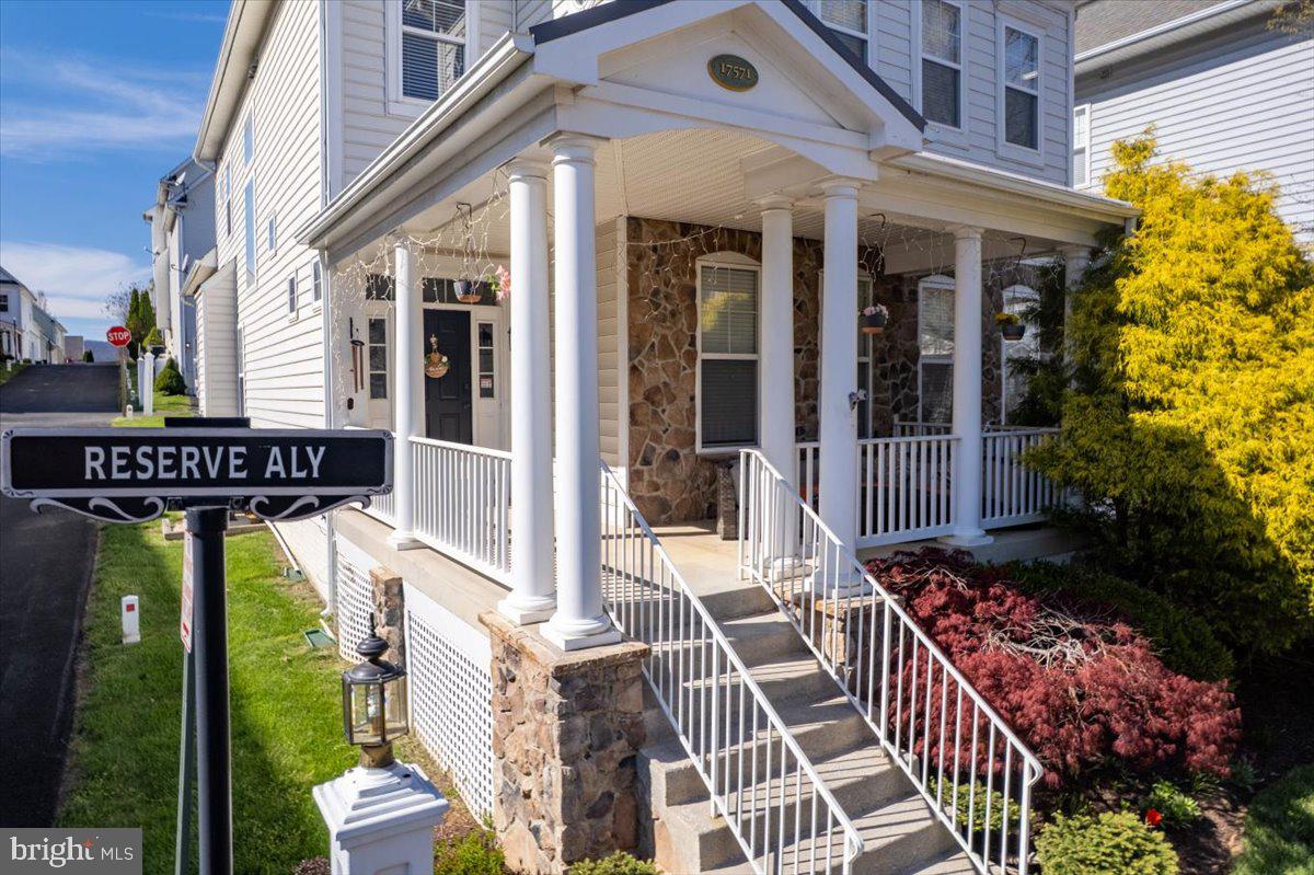 LAKE POINT ROUND HILL - Residential