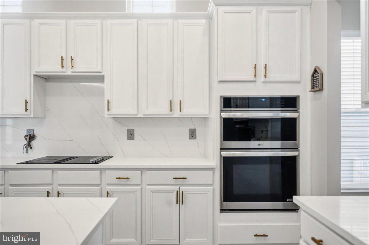 LAKE POINT ROUND HILL - Residential