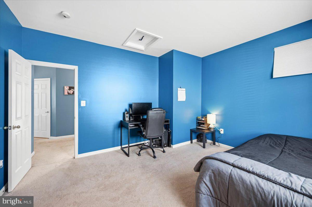 LAKE POINT ROUND HILL - Residential