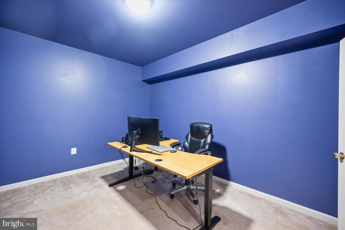 LAKE POINT ROUND HILL - Residential