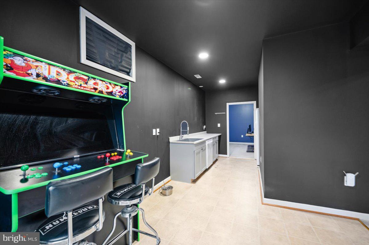 LAKE POINT ROUND HILL - Residential