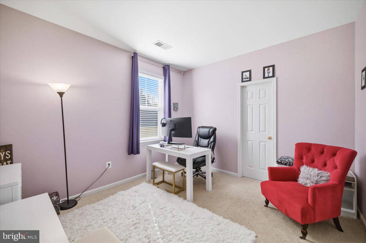 LAKE POINT ROUND HILL - Residential