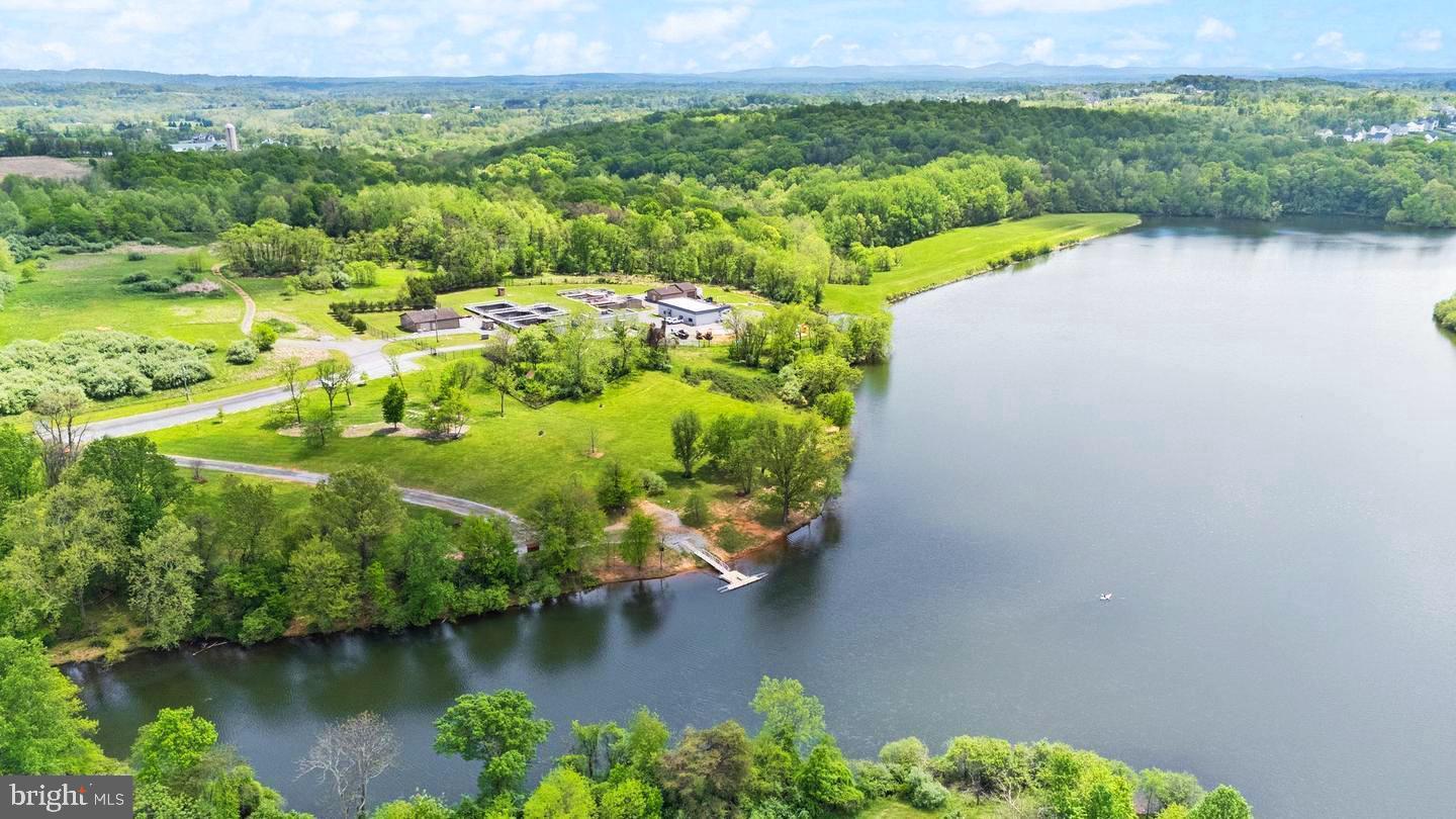 LAKE POINT ROUND HILL - Residential