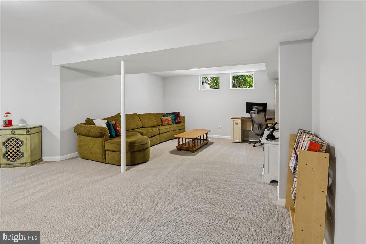 KINGS VALLEY MANOR - Residential