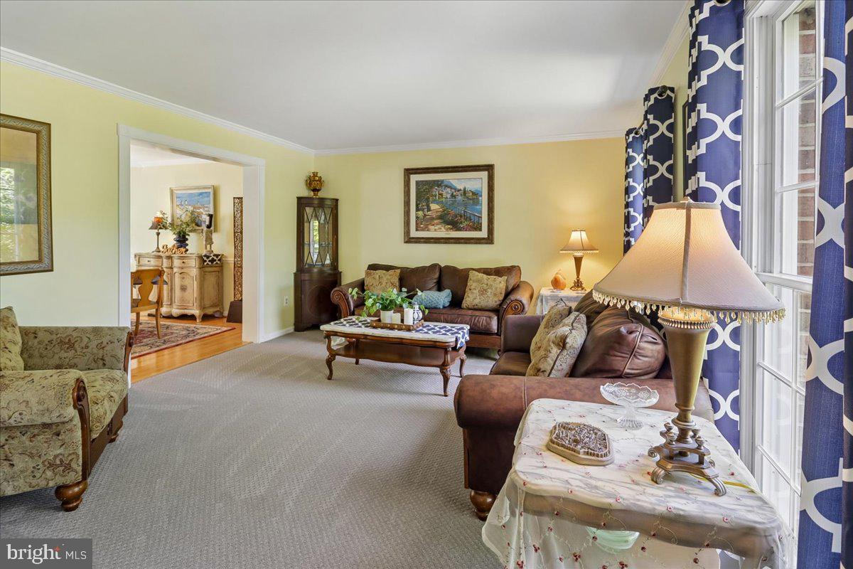 KINGS VALLEY MANOR - Residential