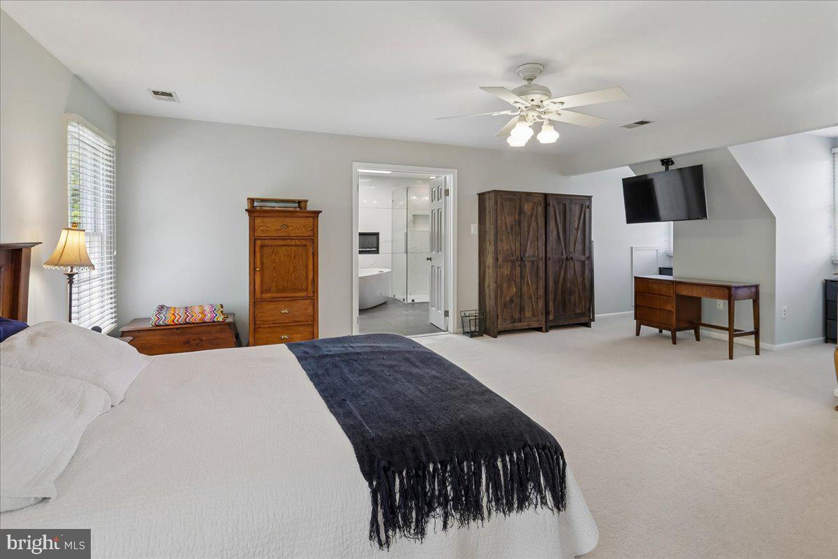 KINGS VALLEY MANOR - Residential