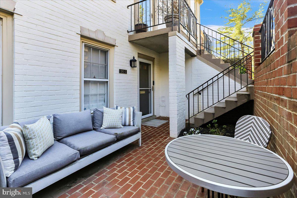 3263 SUTTON PLACE NW C