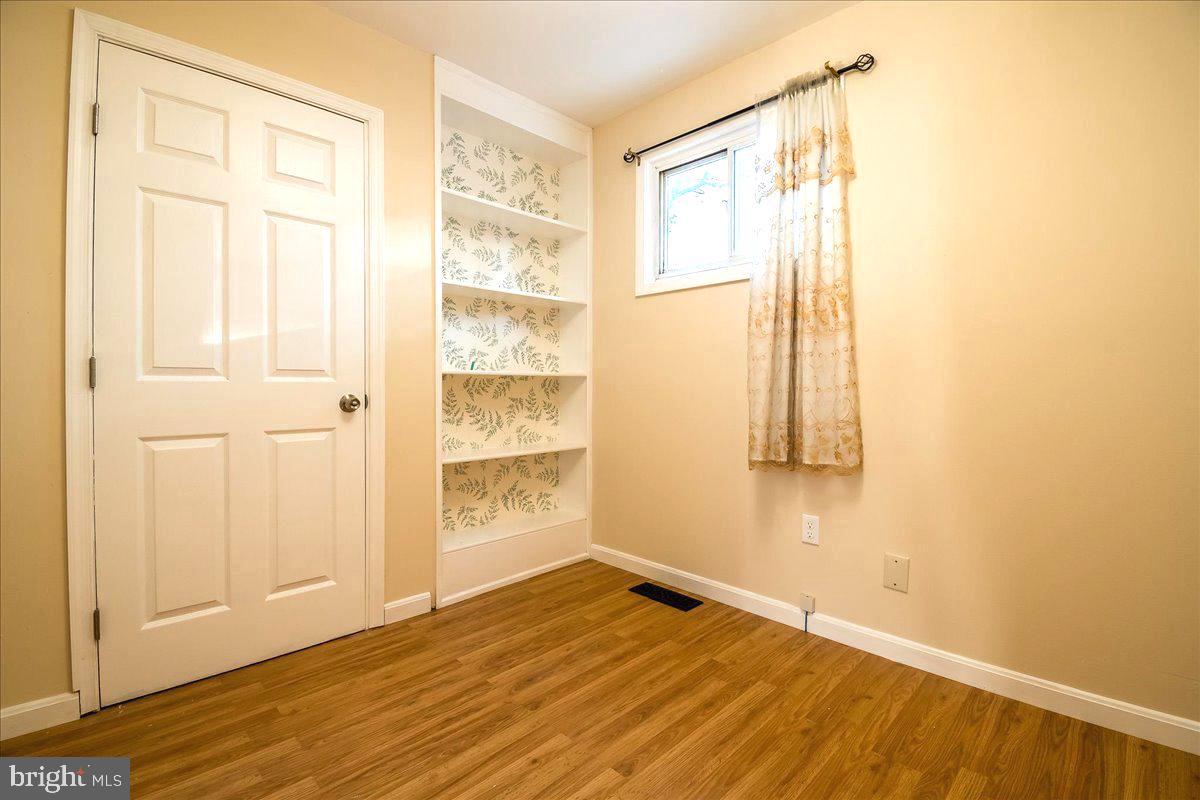 TOLLGATE - Residential