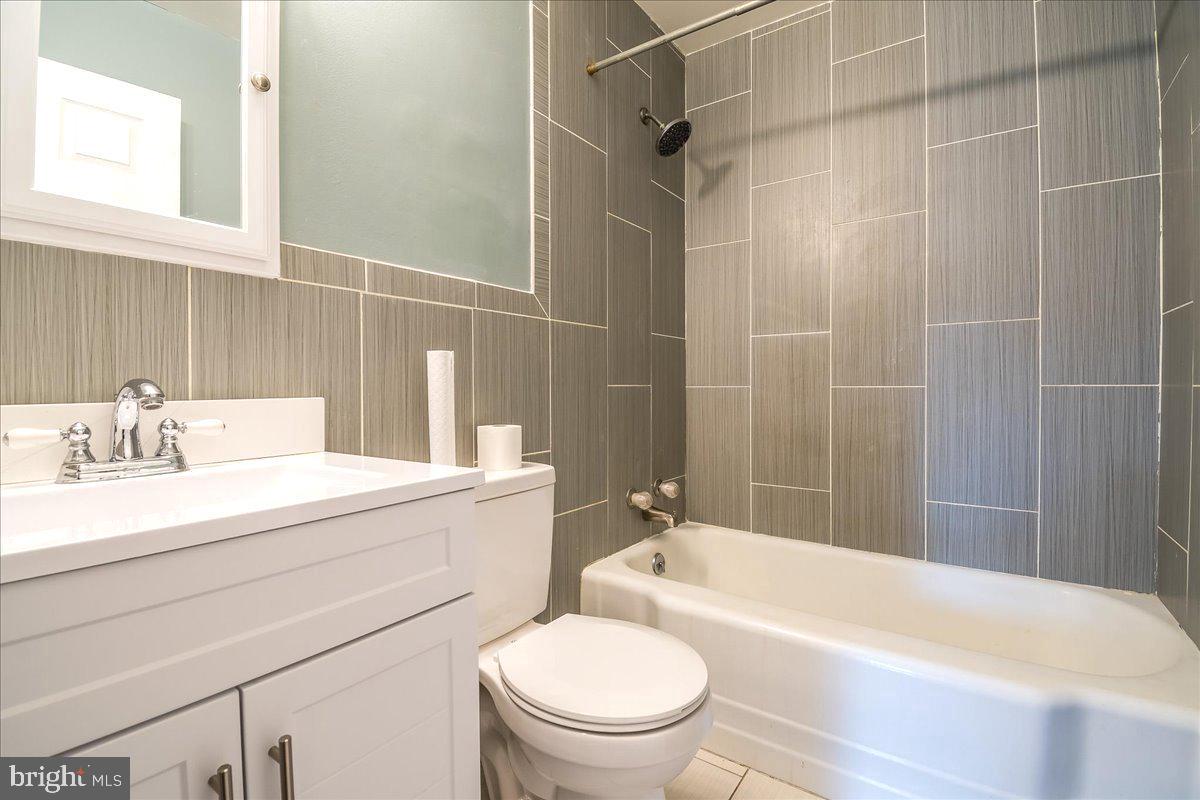 TOLLGATE - Residential