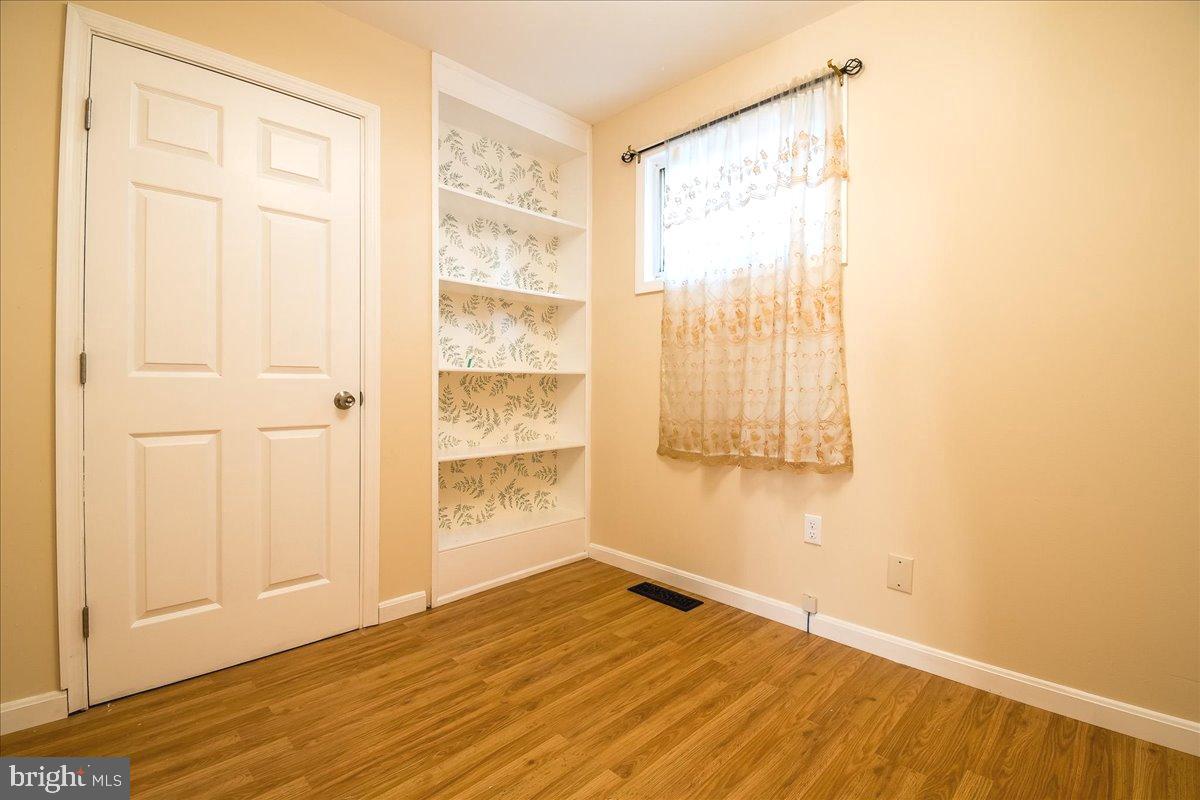 TOLLGATE - Residential