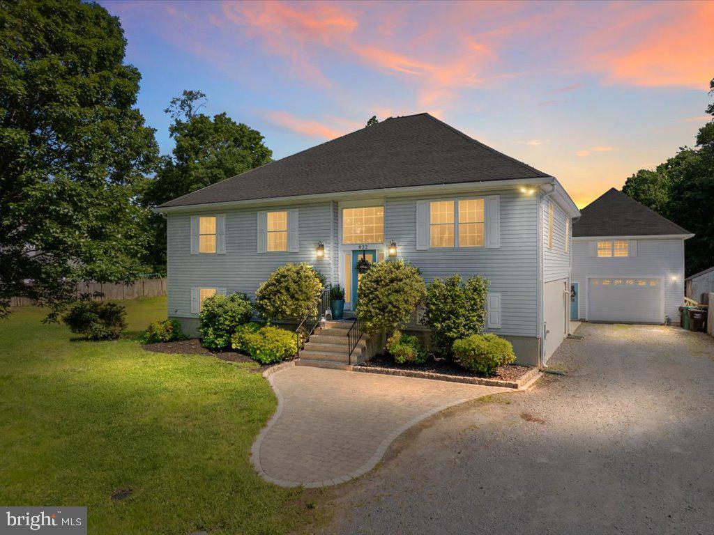 CLOVERFIELDS - Residential