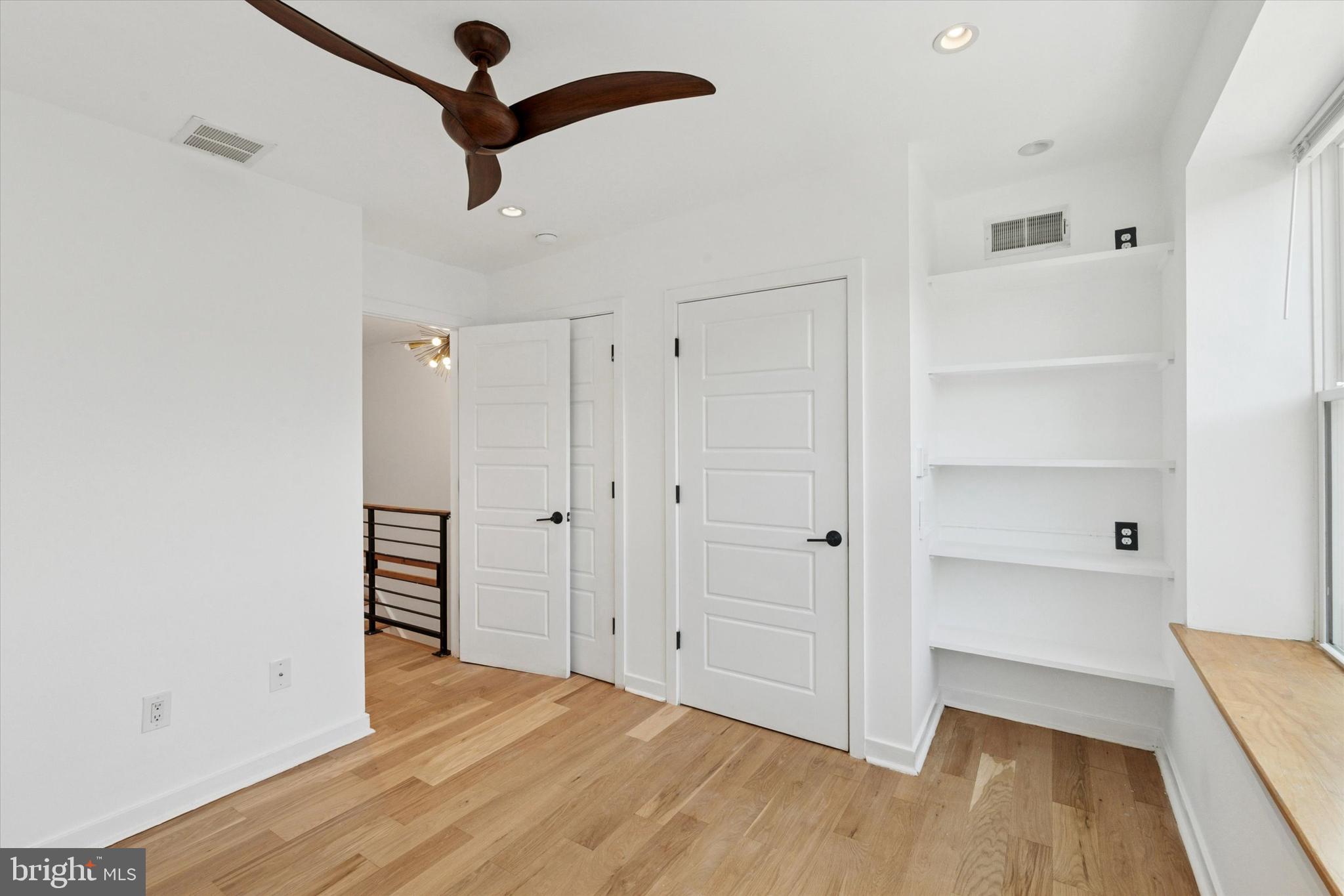 DICKINSON NARROWS - Residential Lease