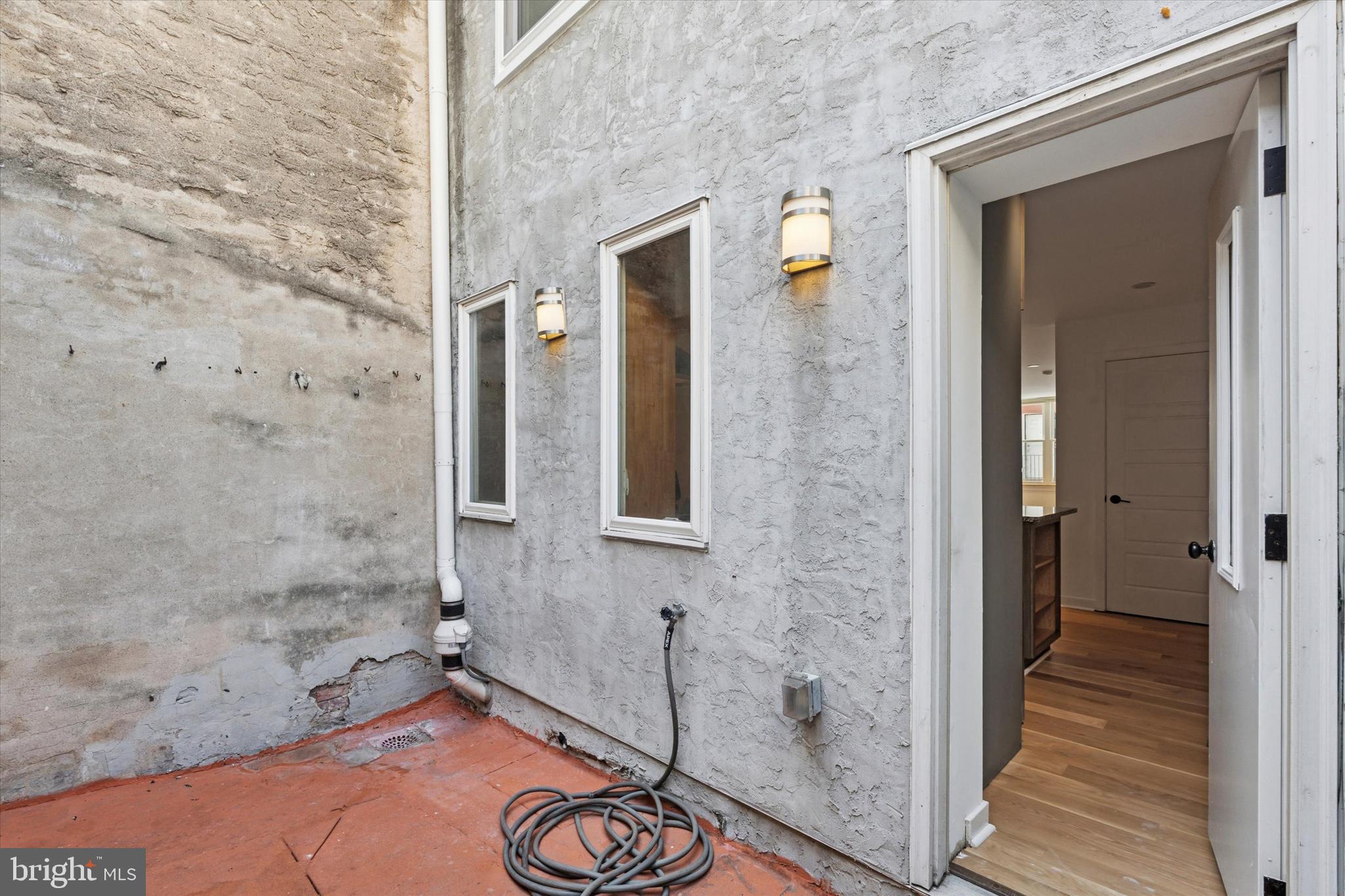 DICKINSON NARROWS - Residential Lease