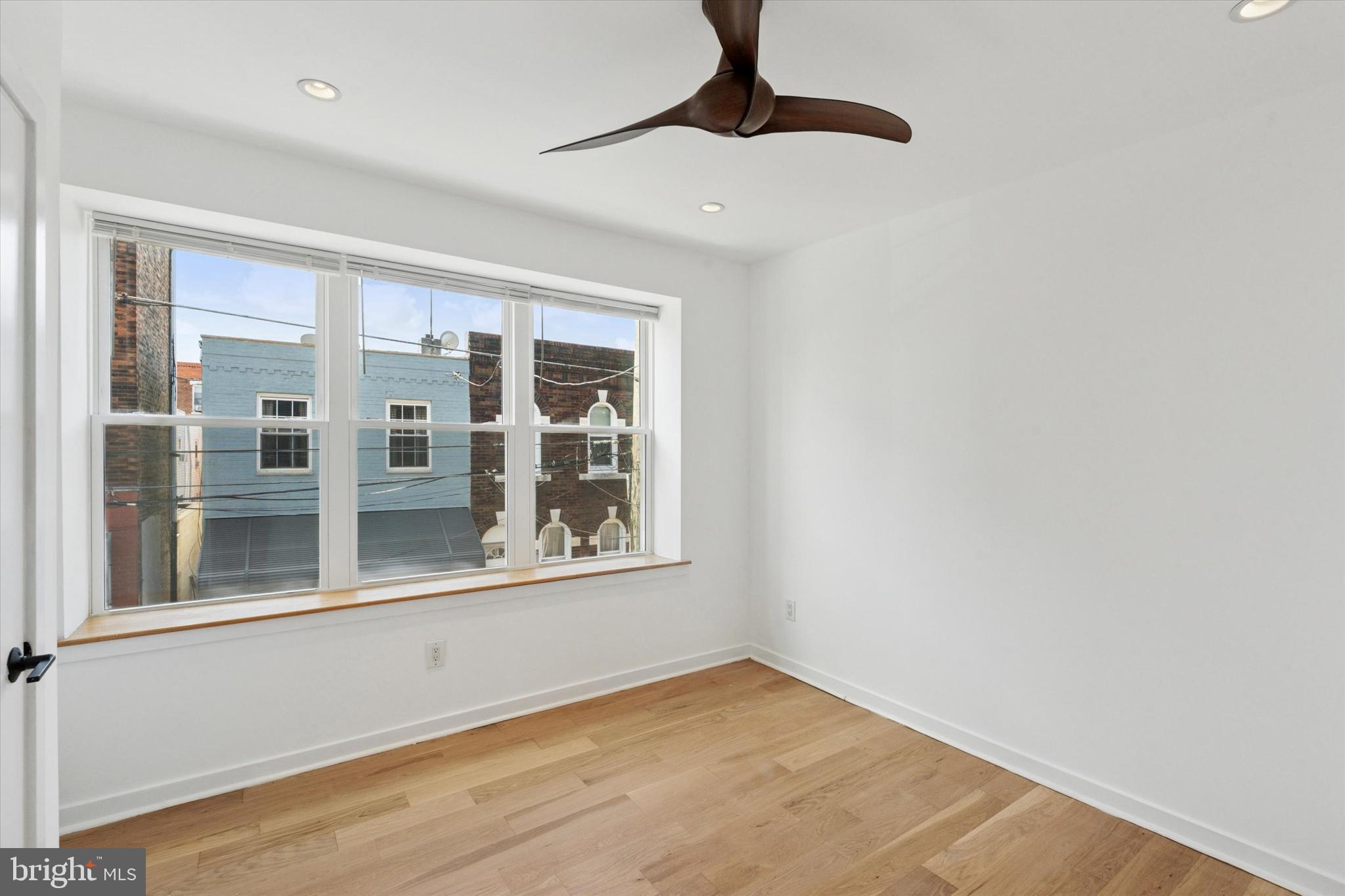 DICKINSON NARROWS - Residential Lease