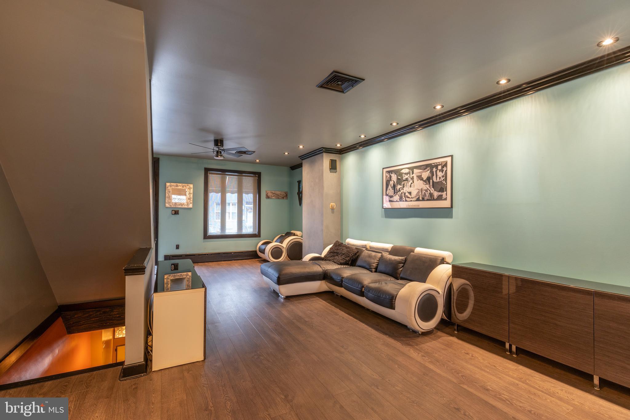 PHILADELPHIA (SOUTH) - Residential