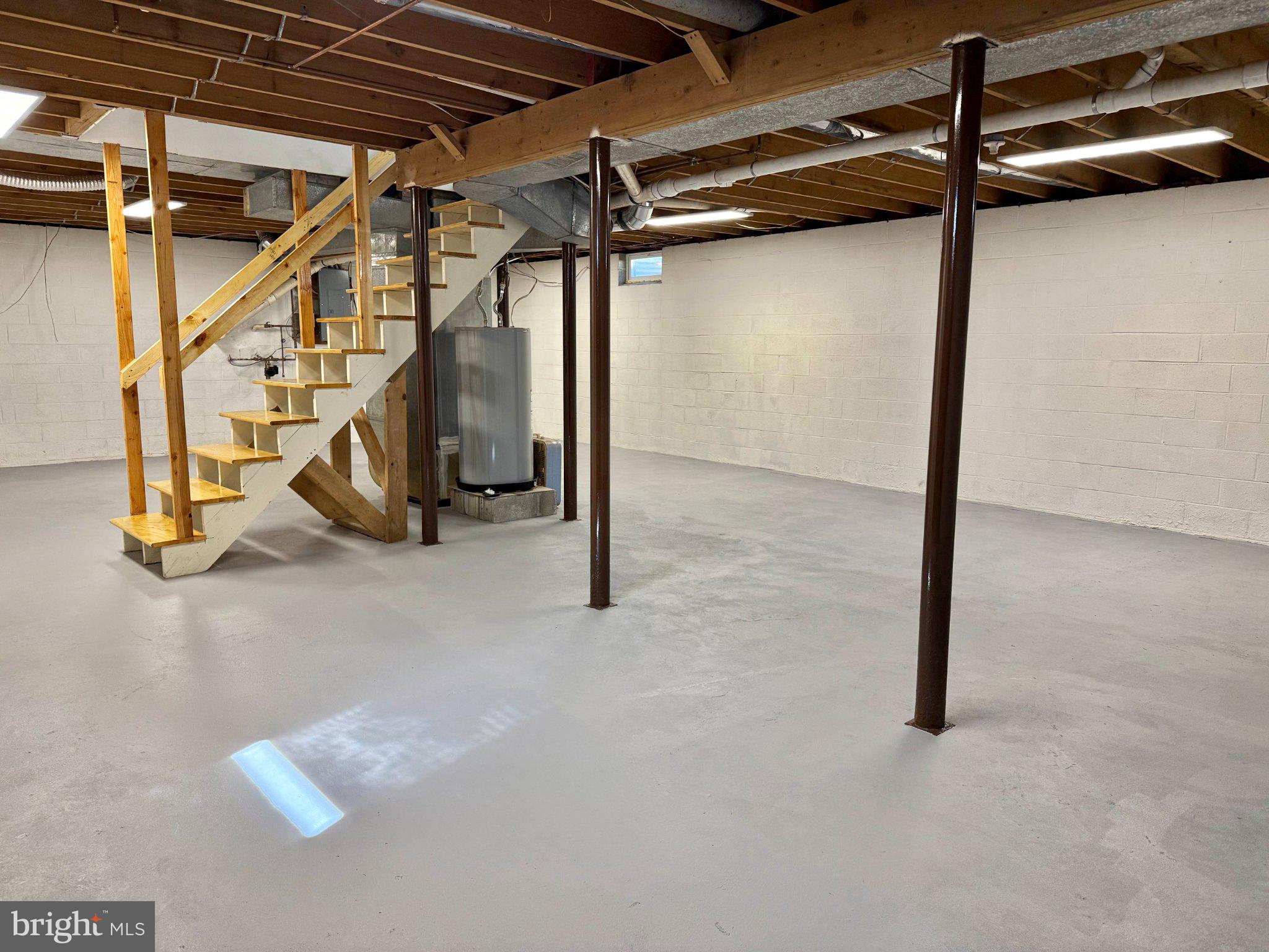 HULMEVILLE TERR - Residential