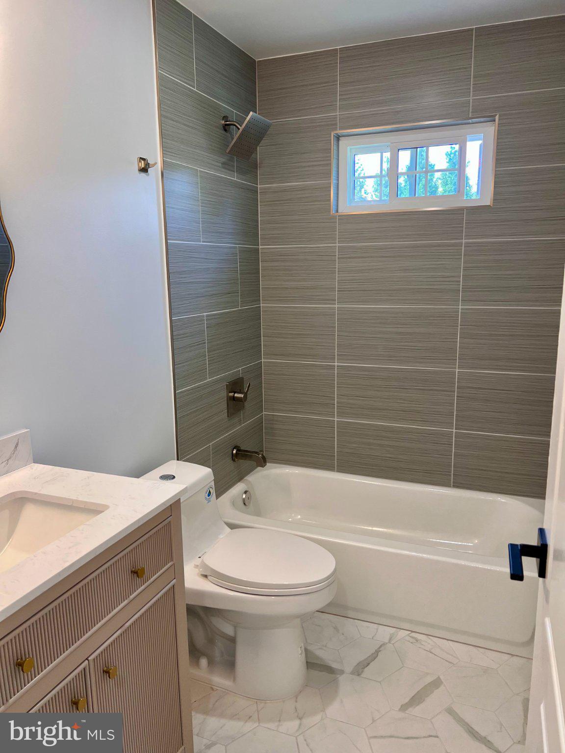 HULMEVILLE TERR - Residential