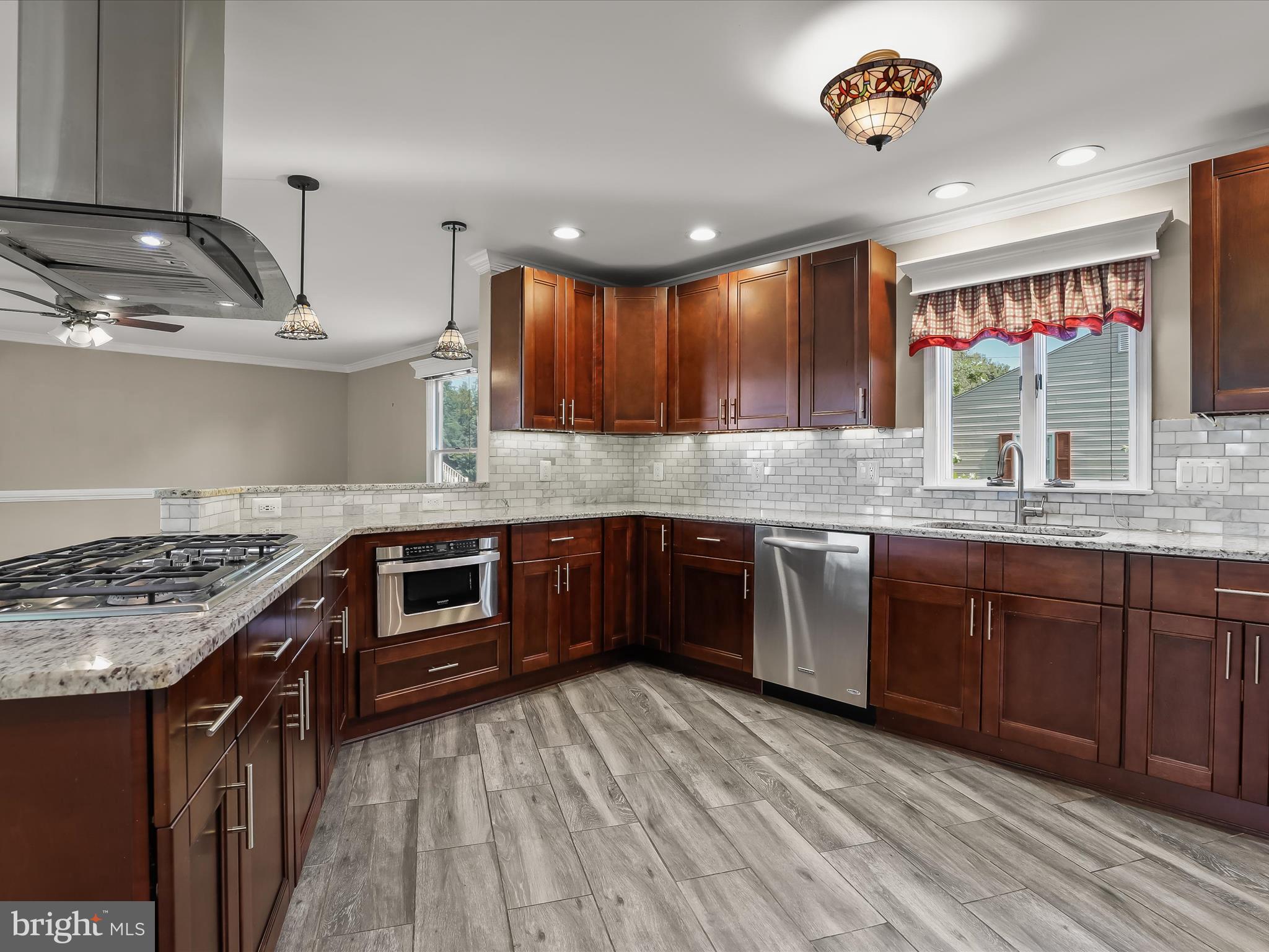 BOWLEYS QUARTERS - Residential
