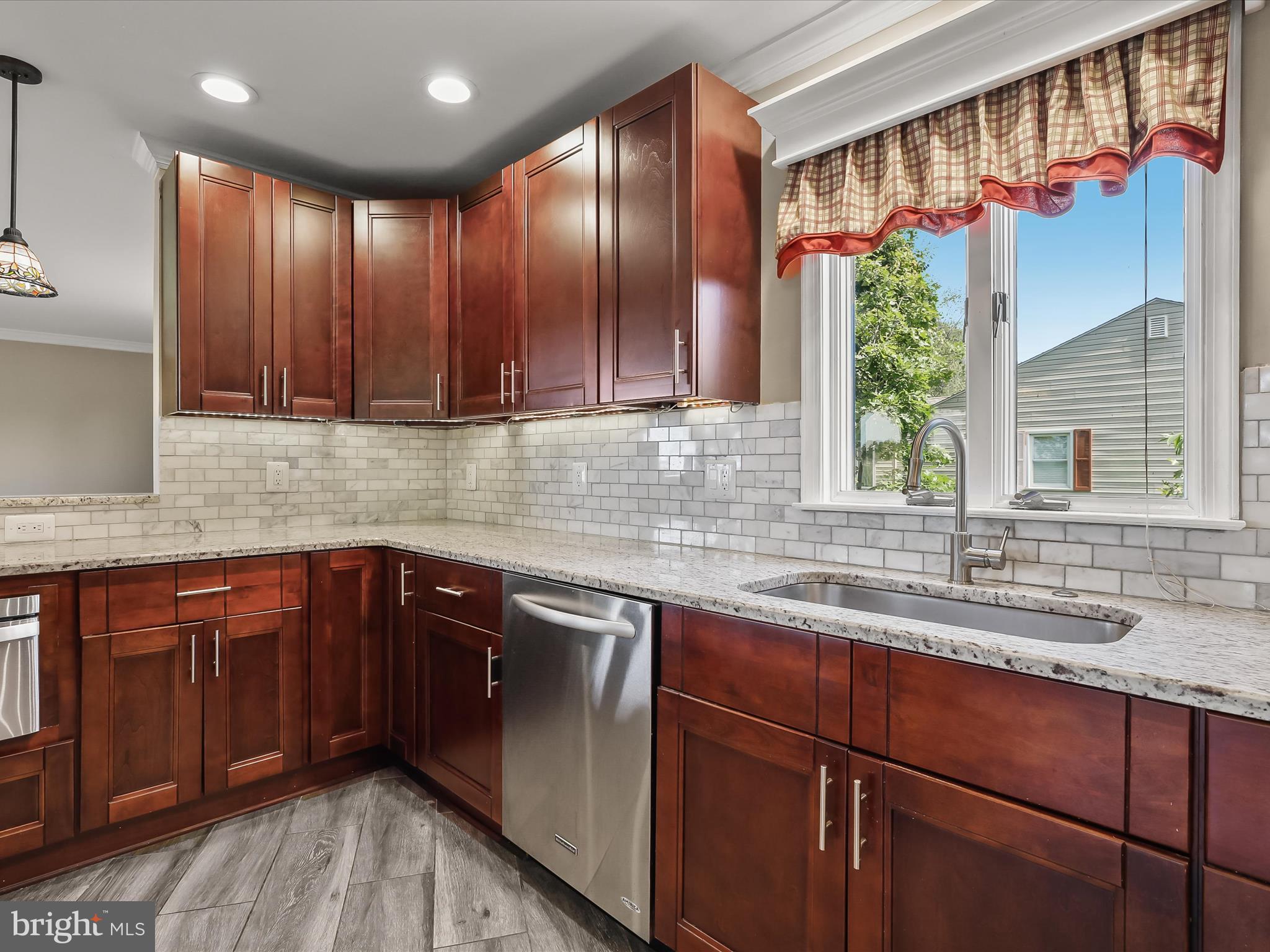 BOWLEYS QUARTERS - Residential