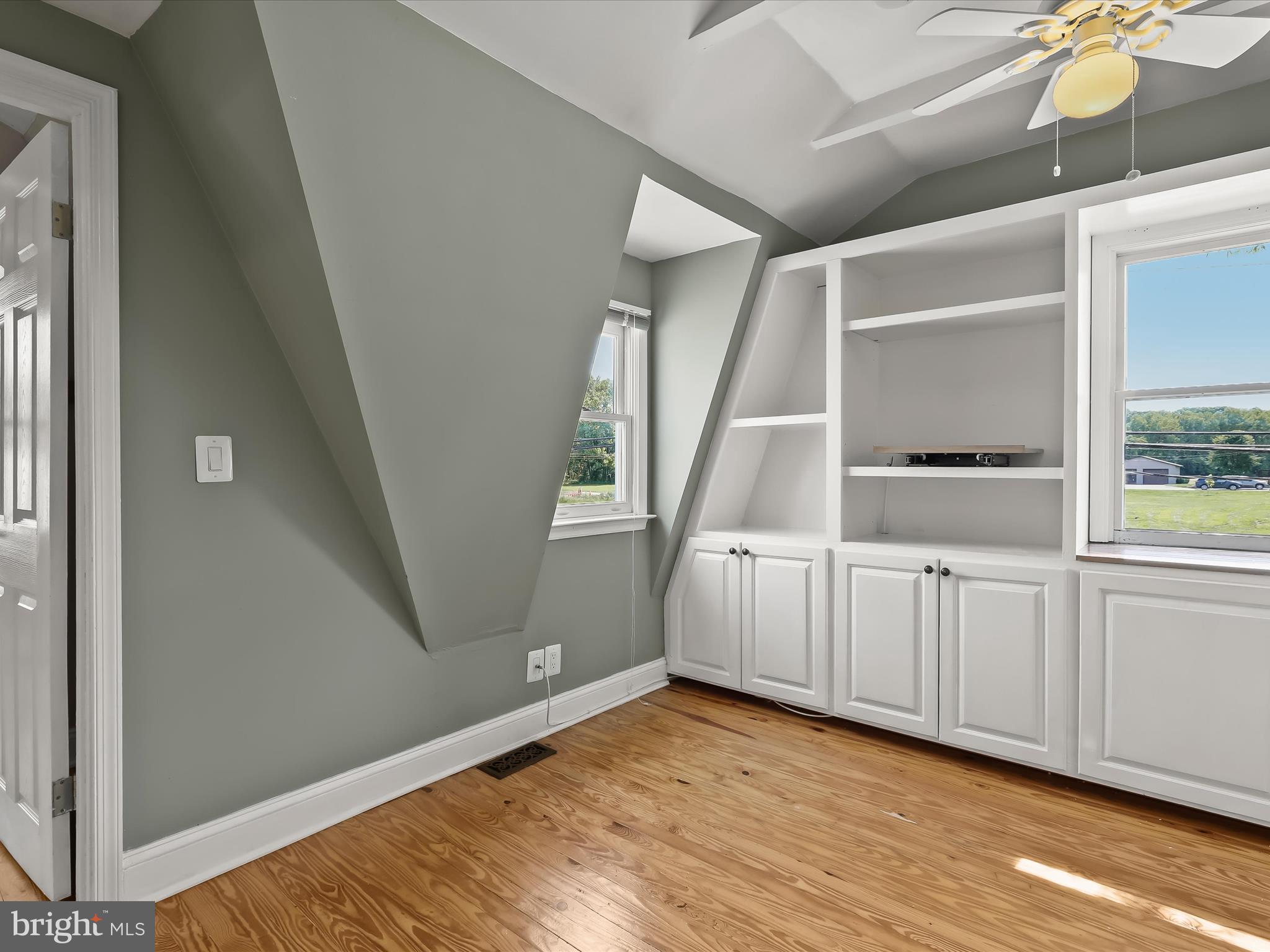 BOWLEYS QUARTERS - Residential