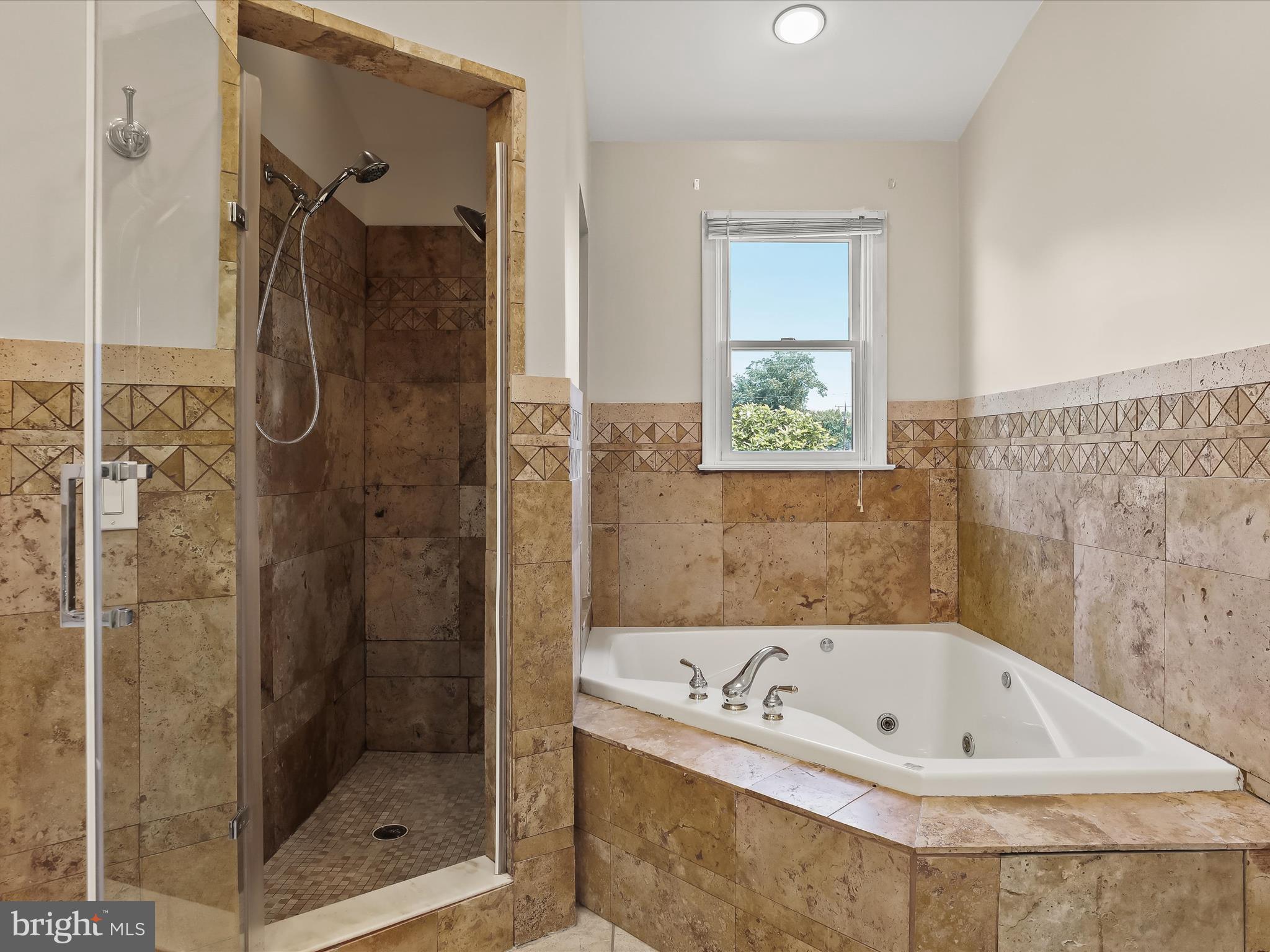 BOWLEYS QUARTERS - Residential