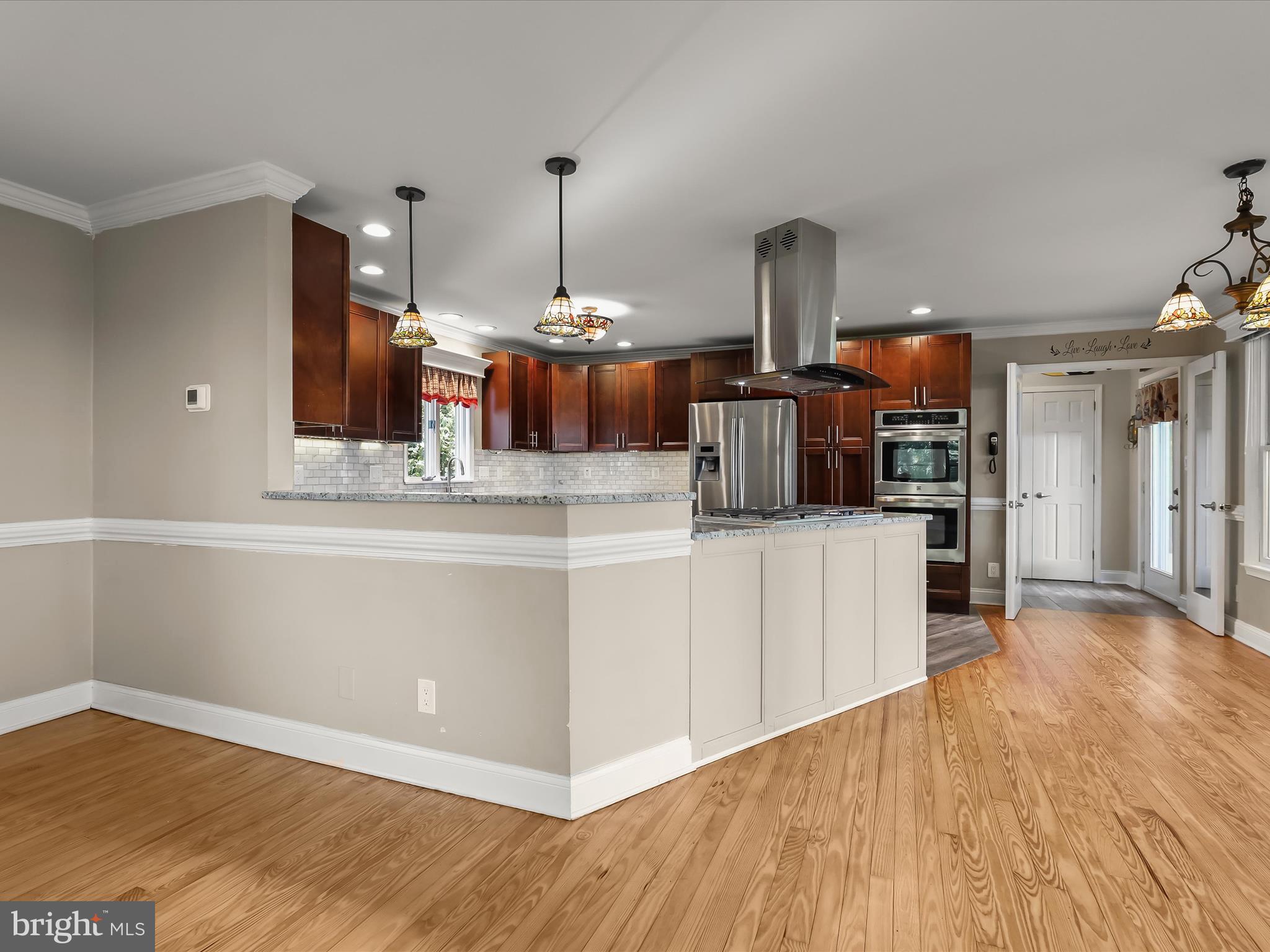 BOWLEYS QUARTERS - Residential