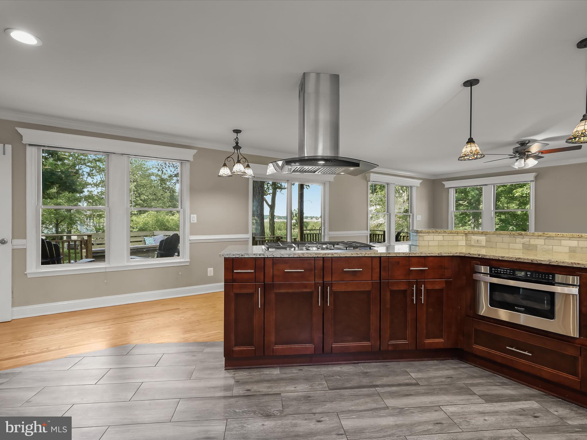 BOWLEYS QUARTERS - Residential