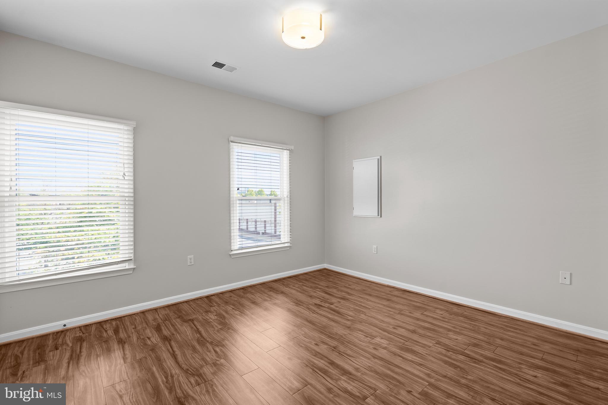 KENTLANDS MIDTOWN - Residential Lease