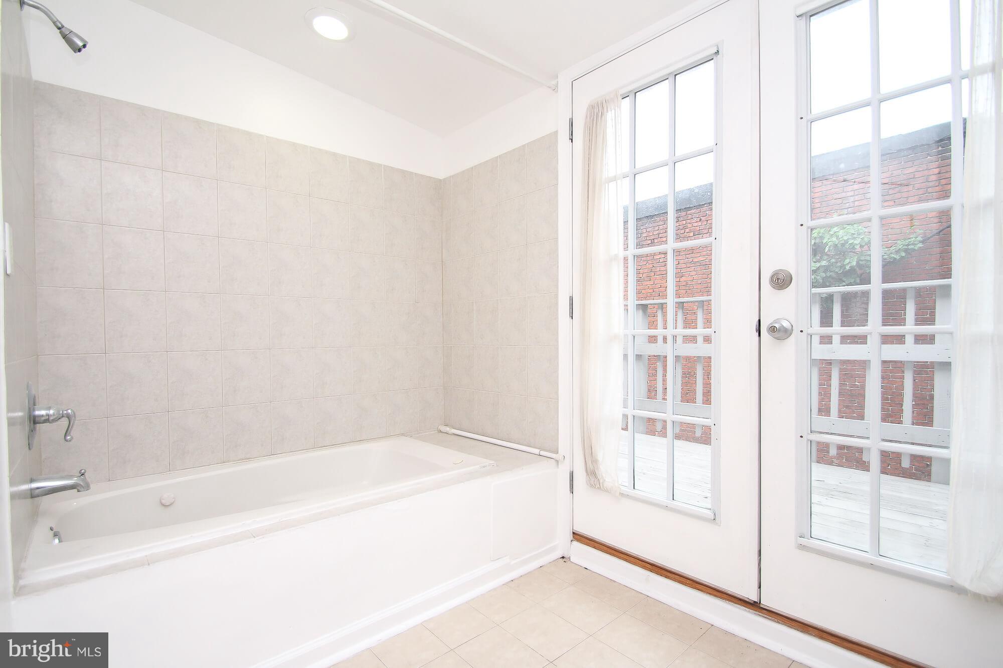 CHARLES VILLAGE - Residential