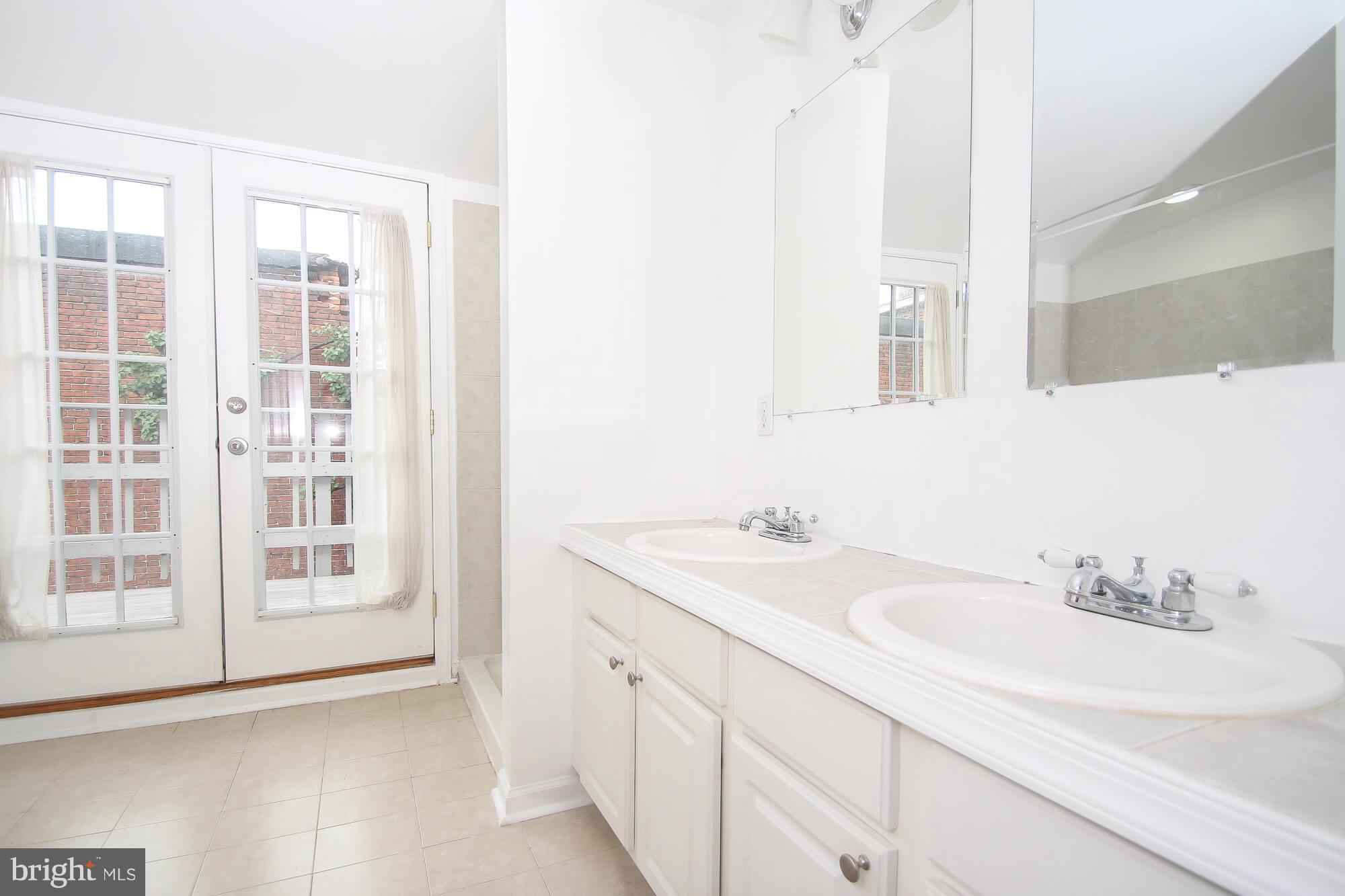 CHARLES VILLAGE - Residential