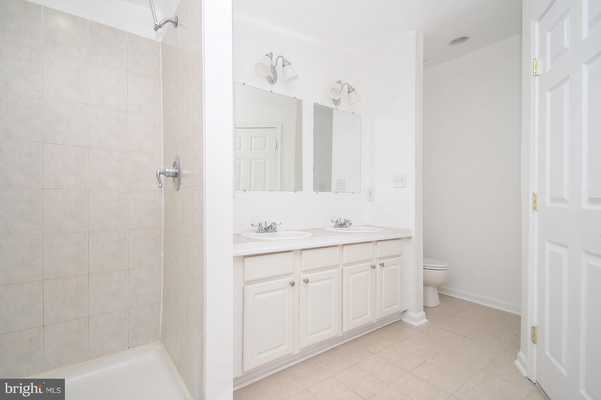 CHARLES VILLAGE - Residential