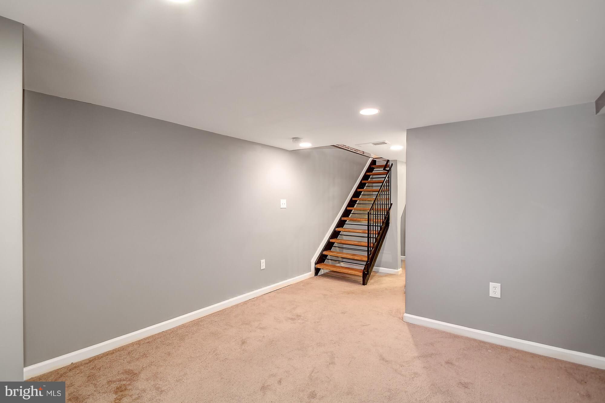 CHARLES VILLAGE - Residential