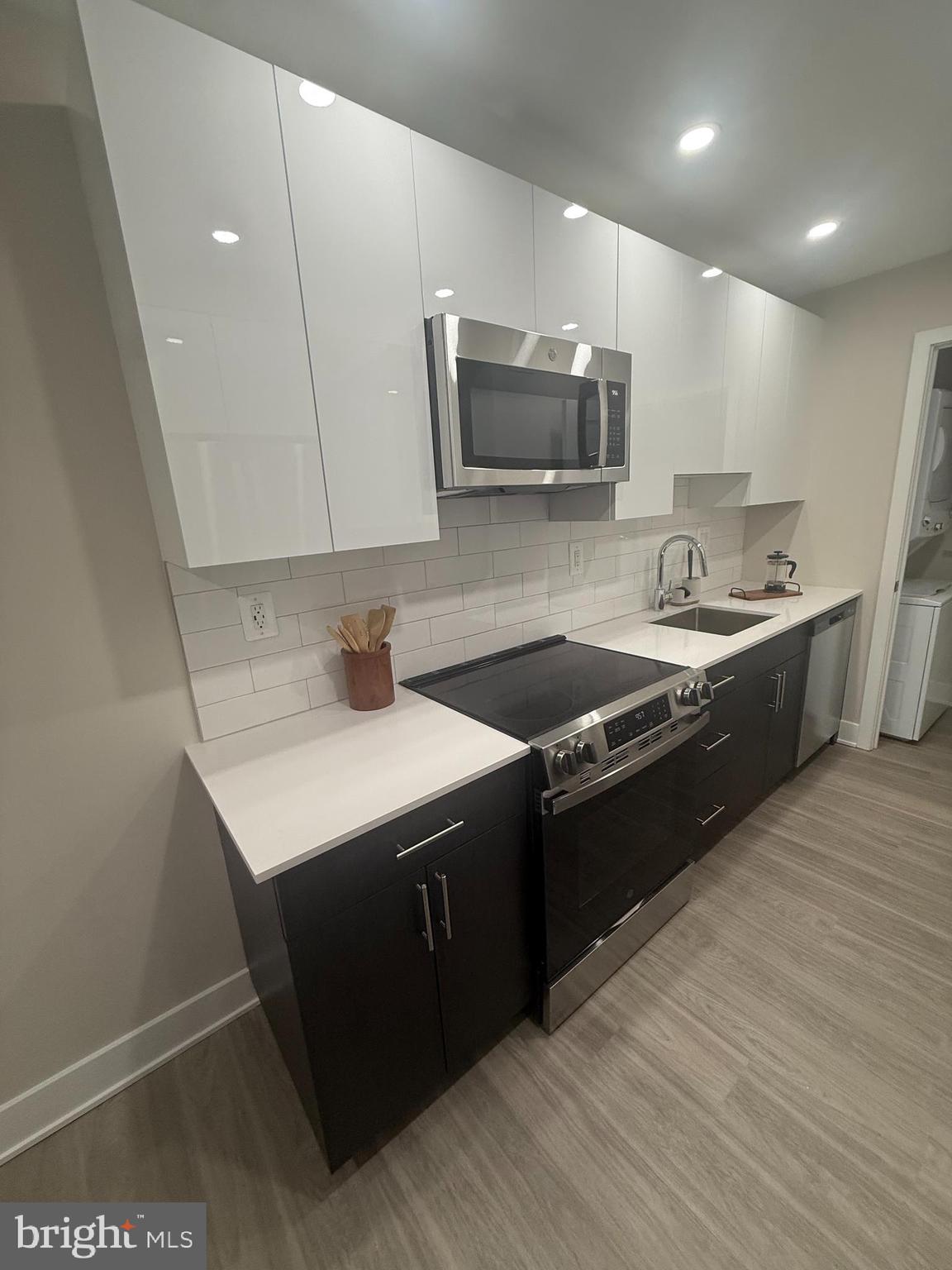 1003 EASTON RD C302