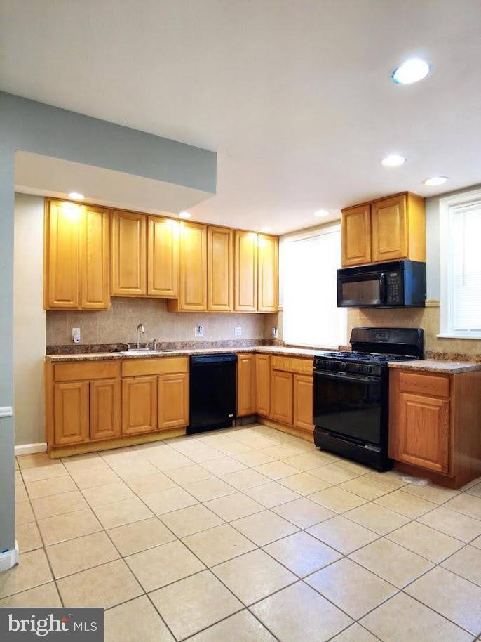 6041 FRONTENAC STREET