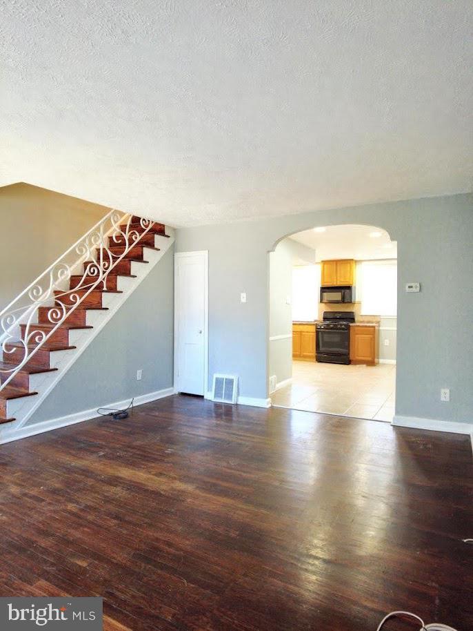 6041 FRONTENAC STREET