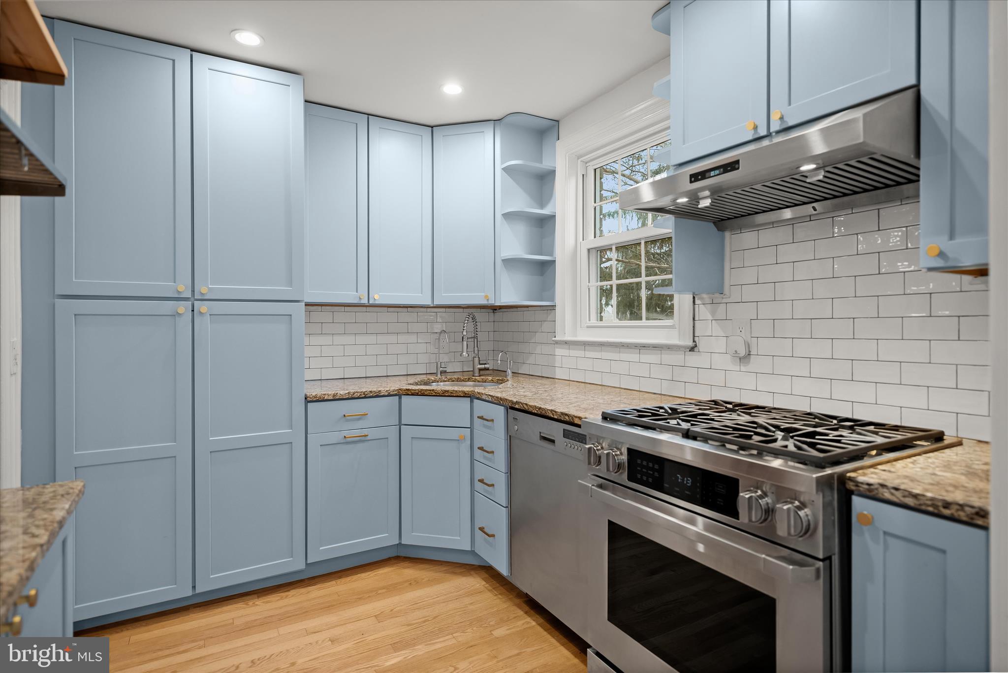 HILLANDALE - Residential