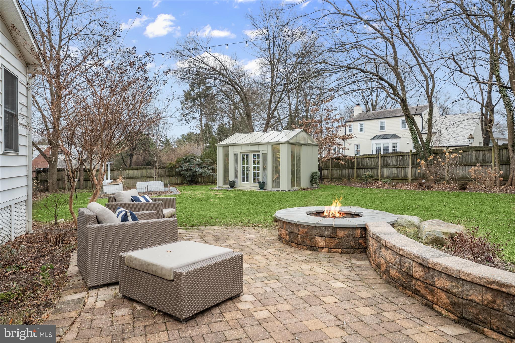 HILLANDALE - Residential