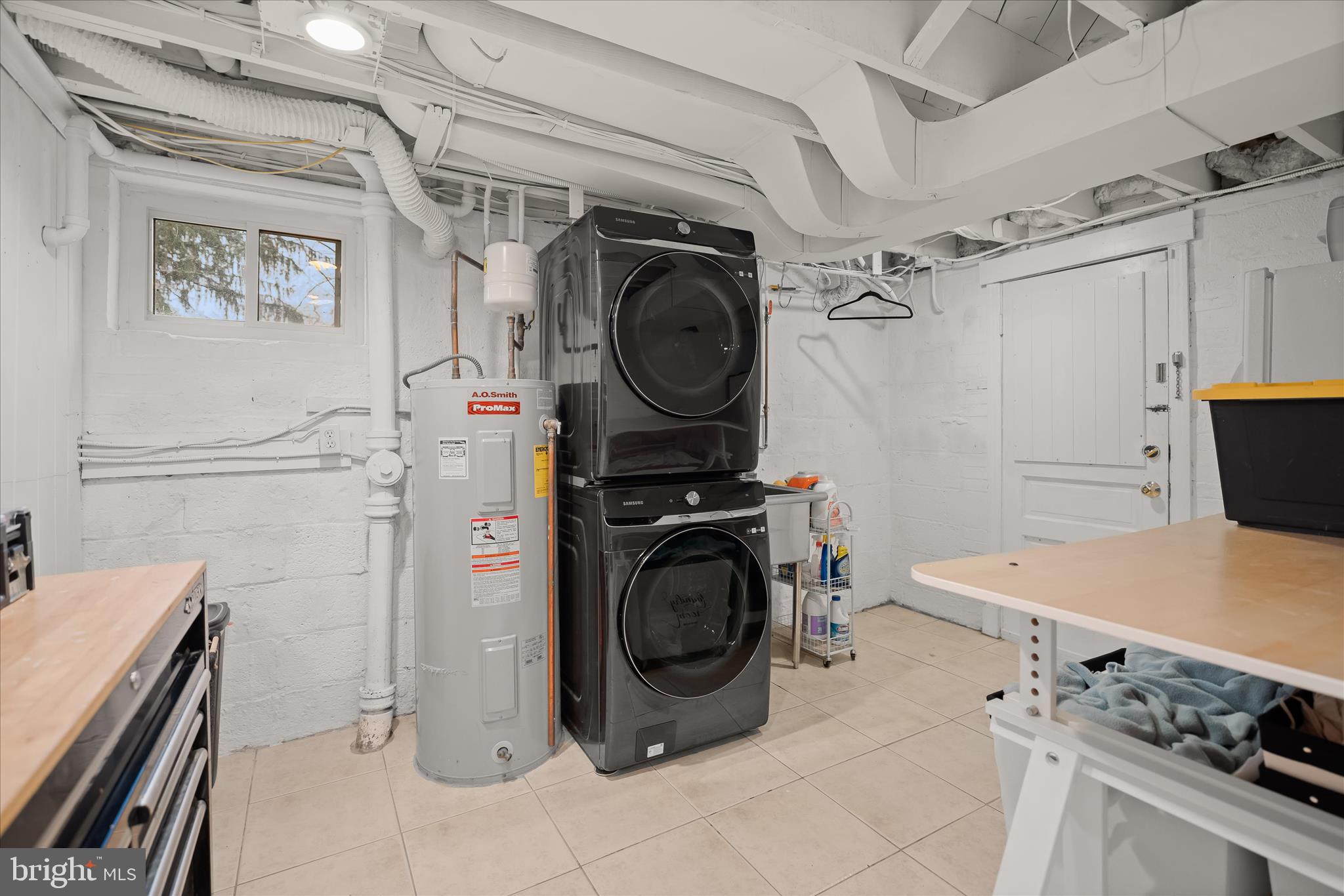 HILLANDALE - Residential